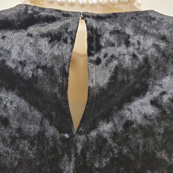 NWT BCBG | BCBGENERATION BLACK VELVET CONTRAST HEM SHEER BLOUSE WOMEN'S XXS - Picture 6 of 11